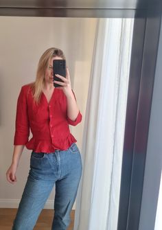 Perfect quality red linen blouse. No stains. Whit shoulder pads. For your reference, model wears size S/M, is 175 cm tall and 65 kg weight. Red Linen Short Sleeve Top, Red Linen Top For Spring, Red Linen Blouse, Red Linen Shirt, Bohemian Blouse, Ruffle Linen, Bohemian Blouses, Boho Blouse, Linen Blouse