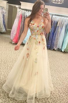 Dresses With Appliques, Princess Prom Dresses, A Line Evening Dress, Tulle Flowers, Evening Dress Fashion, Long Prom Dresses, Custom Size Dresses, Formal Dresses Prom, Tulle Lace