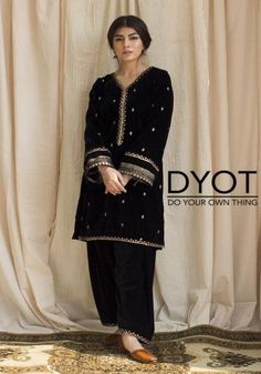 Velvet Suit Design, Girls Frocks, Stylish Baby Girls, Casual Indian Fashion, Pakistani Dresses Casual, Pakistani Fancy Dresses