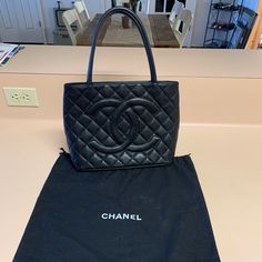 Chanel Medallion Tote Caviar. Basically Brand New- Only Worn A Few Times. Comes With Dust Bag. $3000 Or Best Offer! I Will Ship Same Day. Designer Pre-owned Shoulder Bag, Pre-owned Top Handle Bags For Formal Occasions, Pre-owned Luxury Formal Shoulder Bag, Luxury Pre-owned Shoulder Bag For Formal Occasions, Designer Formal Pre-owned Shoulder Bag, Elegant Pre-owned Rectangular Bag, Pre-owned Luxury Leather Shoulder Bag, Designer Pre-owned Rectangular Shoulder Bag, Luxury Pre-owned Shoulder Bag With Double Handle