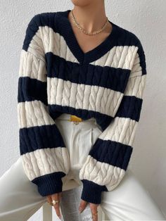 F00276942-403 Samba Outfit, Pullover Outfit, Ținută Casual, Drop Shoulder Sweaters, Color Block Sweater, Casual Fall Outfits, White Pants, Outfits Casuales, Stripe Sweater