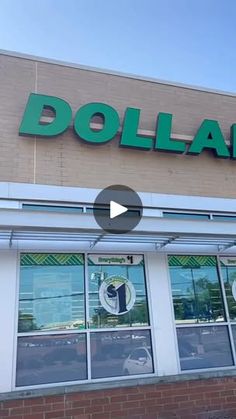 the front of a dollar general store