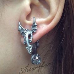 Cool Dragon with wings Puncture Ear Stud Womens Mens Unisex Earring One Piece Dragon Earrings Cuffs, Dr Jewelry, Dragon With Wings, Dragon Ear Cuffs, Dragon Stuff, 3d Dragon, Witch Shop, Unisex Earrings, Dragon Earrings