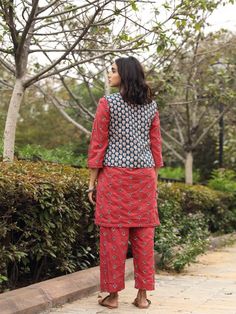 Perfectly co-ordinated set, Hunar is a 3 piece set. Top , that ends right above the knee and ankle length pants, set is perfectly finished with completely contrast jacket. Wear it at home or outside to experience utmost comfort. Color: Red Fabric: Cotton Note: Length - Kurta 36 inches Pants 38 inches Available in other colors The product will be delivered within 2-4 weeks of order placed Wash Care - Dry clean only Size Chart- SIZE BUST WAIST HIP US&CAN UK&AUS XXS 32" 30" 32" 4 8 XS 34" 32" 34" 6 Kurta Palazzo Set, Red Kurta, Printed Palazzo Pants, Printed Jacket, Palazzo Set, Straight Kurta, Comfort Color, Ankle Length Pants, Co Ord Set