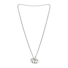 This is an authentic GUCCI Sterling Silver Interlocking G Brit Toggle Necklace. The necklace is crafted of sterling silver and features a bead chain with a toggle closure engraved with the Gucci logo. Gucci Logo, Toggle Necklace, The Necklace, Bead Chain, Beaded Chain, Gucci, Sterling Silver, Beads, Chain