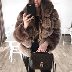 Leather Fur Coat Outfit, Leather Fur Coat, Chinchilla Coat, Fur Coat Outfit, Estilo Hipster, Rabbit Fur Coat, Womens Faux Fur Coat, Coat Outfit, Fur Parka