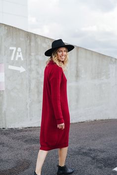 "Utah dress, Alpaca wool soft dress, Knitted red dress, Winter wool dress, Long knitted dress, Turtleneck dress, Loose fit wool dress Making time - 15 days (every knit is hand knitted * Name: Utah dress * Handmade * Colour: TOMATO 3900 * 100 % alpaca wool * Loose fit dress * Non allergic alpaca yarn * Length of the dress: 105 cm * Length of the sleeves: 65 cm The model is 178 cm height and is wearing size S (width of the dress in size S - 120 cm). Choose your size (your body measurements) : Size Red Ribbed Sweater Dress For Fall, Red Knit Winter Dress, Red Ribbed Sweater Dress For Winter, Red Knit Dress For Fall, Red Ribbed Winter Dress, Ribbed Red Winter Dress, Ribbed Red Dress For Winter, Red Ribbed Long Sleeve Dress, Red Knitted Sweater Dress