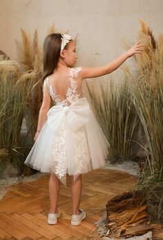 PERFECT FLOWER GIRL DRESS✨ Make order today and SAVE 15%🎁delivery 3-4 days only! Beautiful Baby Tutu Flower girl short dress with amazing ivory puffy skirt! This dress is available in white and ivory color. Process time: 1-2 working days Delivery time: 3-5 working days  Also offer express overnight delivery https://www.etsy.com/listing/1298332912/express-delivery?click_key=eb8207bd8376c2fa762384c4d5701f79c6bcbc77%3A1298332912&click_sum=63123b47&ga_search_query=express&ref=shop_items_search_1&fr Mini Bride Dress Kids, Cream Flower Girl Dress, Ball Gown Short, Girls Dresses Summer Children, Toddler White Dress, Ivory Flower Girl Dress, Girls Ball Gown, Girls Short Dresses, Wedding Dresses For Kids