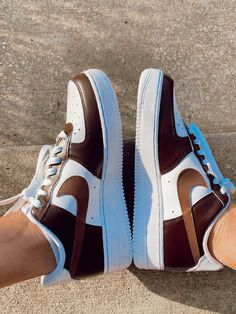 Create your customized AF1's! Brown Air Force 1, Air Force 1 Brown, Brown Monochrome, Black Tennis Shoes, Nike Shoes Air Force, Trendy Shoes Sneakers, White Nike Shoes, Jordan Shoes Girls, Custom Nike Shoes