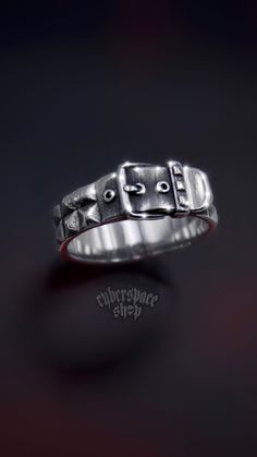 Studded Belt Ring ⛓ 100% solid 316L stainless steel 💦 Waterproof 🚫 NO green skin. NO tarnish. NO rust 🖐 Sizes 5-11 available Cool Belts Fashion, Metalhead Jewelry, Masc Rings, Rings Edgy, Alt Rings, Alt Jewelry, Cool Rings, Punk Rings, Cool Ring