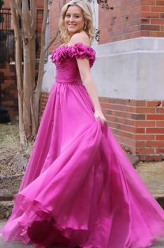 Dresses With 3d Flowers, Prom Dress With Flowers, Maroon Prom Dress, Red Mermaid Prom Dress, Lavender Prom Dresses, Prom Dress Trends, Tulle Prom Dresses, Black Homecoming Dress, White Homecoming Dresses