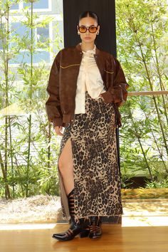 The Lila Leopard Maxi Skirt is a classic and trendy piece that will be a fantastic transitional piece. 100% Cotton Leg Slit Leopard Maxi Skirt, Leopard Maxi Skirts, Maxi Skirt Outfits, Skirt Outfits, Maxi Skirt, Street Style, Skirt