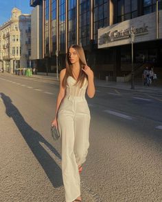 Casual Day Dress Outfit, Oral Dress Style, Long Ponytail Outfit, Valentines Day Outfits For Women Dresses Date Night, Fresh Outfits For Women, Vestido Blanco Aesthetic, Outfit Formal Mujer Juvenil, Outfit Formal Juvenil, Outfits Simples