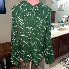 Brand New, Never Worn Timeless London Green And White Ruffle Collar 100% Polyester Wash And Iron Inside Out Size Small New With Tags Luxury Green Button-up Blouse, Green Ruffle Top, Silk Tops Blouses, Peasant Shirt, Blue Striped Top, Floral Print Chiffon, Black Sleeveless Top, Chiffon Long Sleeve, Ruffle Collar