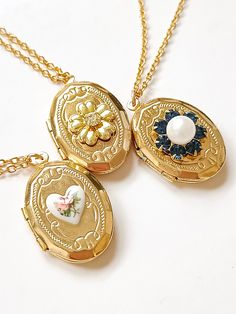 "♥️ Unused (New Old Stock) vintage gold plated lockets from the 80s, decorated with only true vintage components. Limited only while stock lasts. They are engraved in and out, on both sides, so you'll be able of wearing it plain or decorated! These oval lockets have such a vintage look, they will be a lovely complement to add a romantic, cottagecore touch to any outfit. A beautiful gift for any vintage lover, for moms, sisters, friends, and fiancée. They measure 22mmx15mm (0.86\" x 0.59\") and c Vintage Charm Oval Locket Necklace, Vintage Personalized Charm Necklaces For Wedding, Personalized Vintage Charm Necklaces For Wedding, Personalized Vintage Charm Necklace For Wedding, Vintage Yellow Gold Locket Charm Necklace, Vintage Yellow Gold Charm Necklace With Locket, Vintage Yellow Gold Locket Charm Necklaces, Vintage Locket Charm Necklace As Gift, Vintage Locket Charm Necklace For Gifts