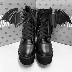 Bat Wing Boots, Bat Wing Shoes, Bat Boots, Bat Clothing, Estilo Harajuku, Nagisa Shiota