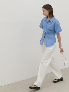 This is a casual and feminine top by Atelier Nain that is made out of high quality and sturdy fabric. With trendy design detail and young vibes, you can style it for your clean, chic, and casual daily outfit.- Casual and unique mood- Tuck detail on the waist- Dropped shoulderline- Shirring detail on the waist Modern Spring Workwear Blouse, Spring Workwear Blouse With Relaxed Fit, Spring Workwear Blouse In Relaxed Fit, Chic Shirt For Daywear With Relaxed Fit, Modern Blouse For Workwear, Modern Blouse For Work, Chic Relaxed Fit Shirt For Daywear, Versatile Cotton Shirt For Daywear, Versatile Summer Blouse For Workwear