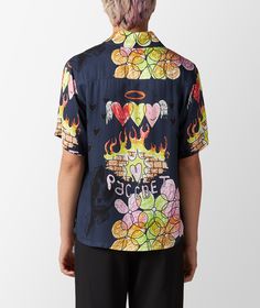 This playful short-sleeve shirt is one of the star pieces of the SS23 collection by Rassvet. Crafted in a navy viscose for a fluid drape and maximum comfort, it features an eye-catching all-over print of hand-drawn patterns, and a "Rassvet Sunlight Supplier Co." logo pocket. Drawn Patterns, Comme Des Garcons Shirt, Hand Drawn Pattern, Pocket Shirt, Aloha Shirt, Textured Knit, Knit Shorts, All Over, Comme Des Garcons