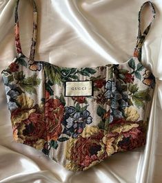 Gucci Corset, Corset Fashion, Kleidung Diy, Looks Chic, Mode Inspiration, Dream Clothes, Mode Outfits