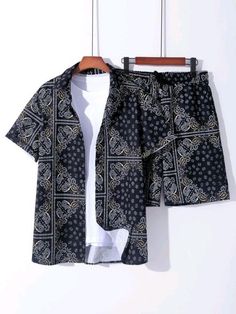 beautiful clothes for men Black Vacation, Gents Shirts, Money Dress, T Shirt Sewing Pattern, African Wear Styles For Men, Shirt Sewing, Paisley Scarf