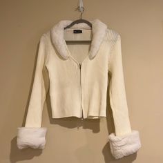 Shein White And Cream Zipped Sweater With Removable Fur Trim Size L Never Worn Before White Zip Fly Outerwear For Winter, White Fitted Outerwear With Zipper Closure, Fitted White Outerwear With Zipper Closure, Zipped Sweater, White Cardigan Sweater, Sweater With Zipper, Affordable Outfits, Bday Wishlist, Grad Pictures