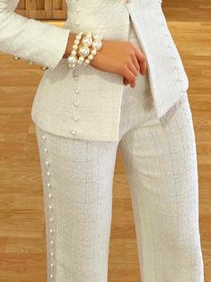 Old Money Straight Leg Textured Pants Chic Pant Suits For Women, Graduation Suits For Women, White Party Attire, Preppy Chic Outfits, Gala Outfits, Textured Pants, Teacher Fits, Grad Outfits, African Suit