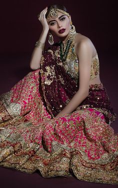 Dark Wine Pink Bridal Lehenga Saree Strong Flower, Tena Durrani, Pink Bridal Lehenga, Gold Circle Earrings, Eastern Dresses, Indian Wedding Gowns, Designer Bridal Lehenga Choli, Wine Colour, Zardozi Work