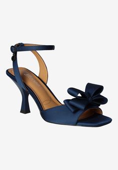 Blue Dress Shoes, Navy Blue Heels, Spool Heel, Fashion Couture, Bow Sandals, Strap Sandals Women, Satin Pumps, Navy Blue Dresses, Dress Sandals