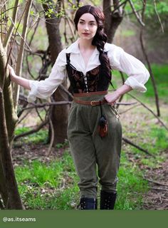 Neverland Inspired Outfits, Renfaire Outfit Pants, Rennassaince Faire Outfits, Mideavel Aesthetic Outfits, Fantasy Everyday Outfits, Vexhalia Cosplay, Lady Knight Ren Faire, Fantasy Village Clothes