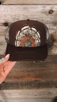 Feather Crown, Feather Crafts, Ball Caps, Retro Vibe, Ball Cap, Feathers, Trucker Hat, Mesh, Boutique