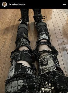 Crust Cargo Pants, Punk Aesthetic Clothes Men, Simple Punk Outfits Men, Punk Outfits 80s Men, Punk Ripped Jeans, Crust Overalls, Crust Pants Diy, Trap Pants Goth, Punk Patchwork Pants