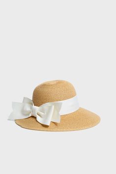 Exclusive Cream Packable Wide Bow Sunhat Big Straw Hat, Rural Japan, Womens Straw Hats, Thrift Inspo, Classic Feminine, Summer Hats For Women, Straw Sun Hat, Cocktail Attire, Beach Hat