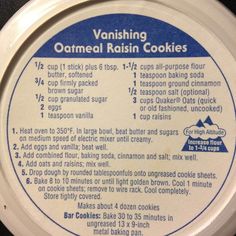 the label for an oatmeal raisin cookies is shown in blue and white