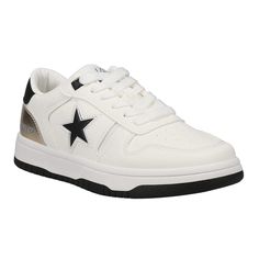 Fresh in Vintage Havana's white leather sneaker with its leather star and back. This leather retro sneaker may be this season's 'it' sneaker. White Leather Sneakers, Metal Lace, Vintage Havana, Lace Up Sneakers, Retro Sneakers, White Shop, Leather Sneakers, Havana, White Leather