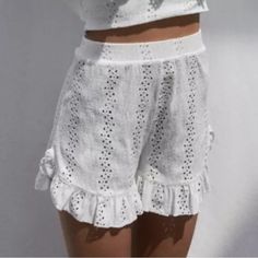 Zara White Embroidered Shorts High Waisted Shorts With Elastic Waistband, Embroidered Detail. Never Worn Small High-waisted Cotton Shorts For The Beach, Zara Beach Bottoms For Summer, Zara Bottoms For Beach And Summer, Zara Summer Beach Bottoms, Zara Summer Vacation Shorts, Casual Shorts With Elastic Waistband For Brunch, White Zara Bottoms For Summer, Zara High Waist Vacation Shorts, Zara High Waist Shorts For Vacation