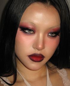 Eartheater Makeup, Doechii Makeup, Vampiric Makeup, Red Hair And Red Lipstick, Exotic Makeup Looks, Red And Black Eye Makeup, Intimidating Makeup, Actual Y2k