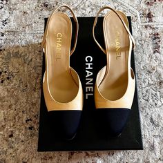 Chanel Leather Slingback Cap-Toe Pumps In Most Classic And Rare Color Combination To Find Comes With Box And Dustbag And Materials As Shown In Photos Size 8 Or Eu 38 Gold Chanel Logo, Chanel 2021, Chanel Slingback, Style Parisienne, Shoes Chanel, Slingback Mules, Timeless Outfits, Slingback Shoes, Slingbacks