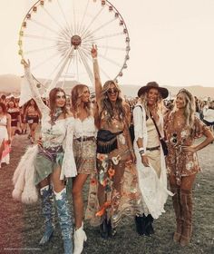 Wonderfruit Festival Outfit, Boho Coachella Outfits, Coachella Outfit Boho, Looks Coachella, Geek Outfit, Coachella 2020, Cochella Outfits