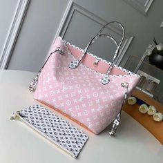 ADC Fashion Lu-Vi bags - 1784 A+ Excellent Quality copies; Contact us if you've any questions in your mind. Girly Bags, Wedding Bag, Vuitton Bag, Lv Bag, Louis Vuitton Bag, Luxury Bags, Contact Us, Fashion Bags, Clutch Bag