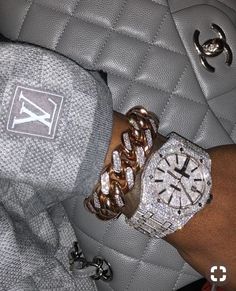 Wall Aesthetics, Boujee Aesthetic, Luxe Life, Women's Jewelry And Accessories, Girly Jewelry, Luxury Watches