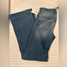 Great Condition 35” Inseam Seven Jeans Women, Sevens Jeans, 7s Jeans, Kimes Ranch Jeans, Western Chic Fashion, Country Jeans, 2024 Clothes, Western Fits, Xmas 2024