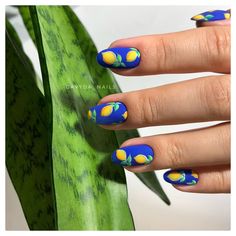 Lemon Nail Art Summer, Lemons On Nails, Limon Nail Art, Lemon Nail Art Designs, Nails With Lemon Design, Sorrento Nails, Lemon Nails Designs Summer, Blue Fruit Nails, Lemon And Blue Nails