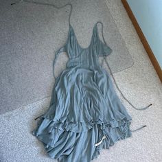 New From Free People, With Tags Still Attached. Flowy Beach Dress. Could Fit Extra Large With Smaller Chest As Well As Large Open Back Black Dress, Flowy Beach Dress, Black Flowy Dress, Handkerchief Dress, Embroidered Midi Dress, Backless Mini Dress, Lilac Dress, Black Long Sleeve Dress, Dresses Backless