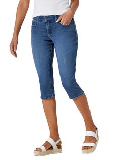 PRICES MAY VARY. Regular Fit with a Midrise Cropped capri silhouette Featuring Super Soft Stretch Denim Five Pocket Styling; Back pockets feature embroidery Outfits Jeans, Jeans Store, Buy Clothes Online, Denim Capri, Casual Bottoms, Denim Capris, Outfit Jeans, Capri Blue, Lee Jeans