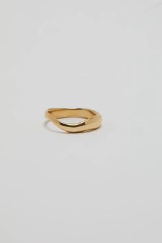 vida mía irregular band – Hernan Herdez Hernan Herdez, Ring Inspo, Daily Jewelry, Favorite Rings, Layering Pieces, Wedding Band, A Wedding, Wedding Bands, Layering