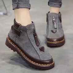 Description: Heel Type:Flat Heel Occasion:Daily,Casual Toe Type:Round Toe Boot Height:Ankle Heel Height:Flat Shoes Style:Buckle Strap Gender:Women Accents: Snow Sneakers, Flat Heel Boots, Platform Flats, Estilo Hippie, Fashion Shoes Flats, Chunky Heels Boots, Rounded Toe Boots, Ankle Boots Flat, Zipper Boots