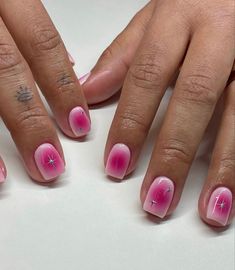 Pink Oval Acrylic Nails, Pink Minimalist Nails, Oval Acrylic Nails, Pink Minimalist, Nails Chrome, Gel Mani, Ombre Acrylic Nails, Minimal Nails