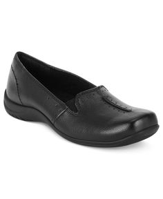 Add some streamlined loafer-inspired style into your look with Easy Street's Purpose flats. Ladies Flat Shoes, Flats Online, Easy Street, Pump Sandals, Navy Women, Baby Clothes Shops, Black Flats, Dresses With Leggings, Flat Shoes