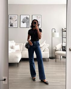 Black Ballet Flats Outfit Jeans, Black Bag Outfit Casual, Outfits With Flats And Jeans, How To Style Black Ballet Flats, Ballet Flat Outfit 2024, Jeans Ballet Flats Outfit, Outfit Ideas With Flats, Black Flats Outfit Casual