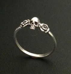 Tiny Skull with Roses Sterling Silver Ring Adjustable Skull Print Rings For Gift, Vintage Skull Print Rings As Gift, Skull With Roses, Friends Cute, Grunge Jewelry, Edgy Jewelry, Gothic Skull, Skulls And Roses, Dope Jewelry